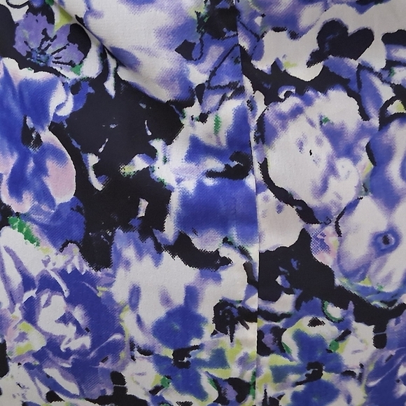 Express Reversible Floral Tank Top/Cami - Picture 6 of 6